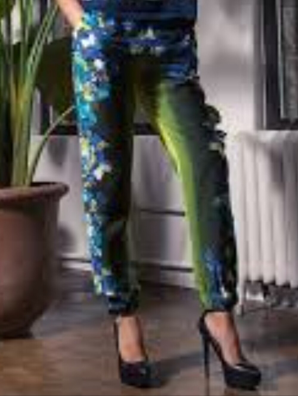 View By Walter Baker Vibrant Colorful Plus Size Dress Pant Joggers